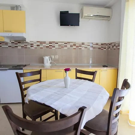 Apartments With A Parking Space Baska Voda, Makarska - 6761 Exterior photo