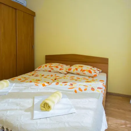 Apartments With A Parking Space Baska Voda, Makarska - 6761 Exterior photo