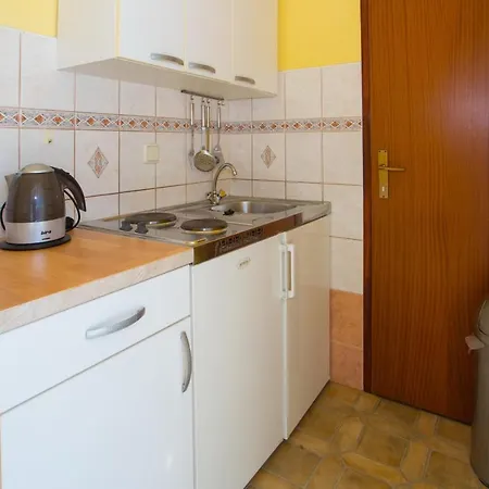 Apartments With A Parking Space Baska Voda, Makarska - 6761 Exterior photo