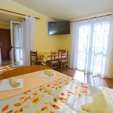 Apartments With A Parking Space Baska Voda, Makarska - 6761 Room photo