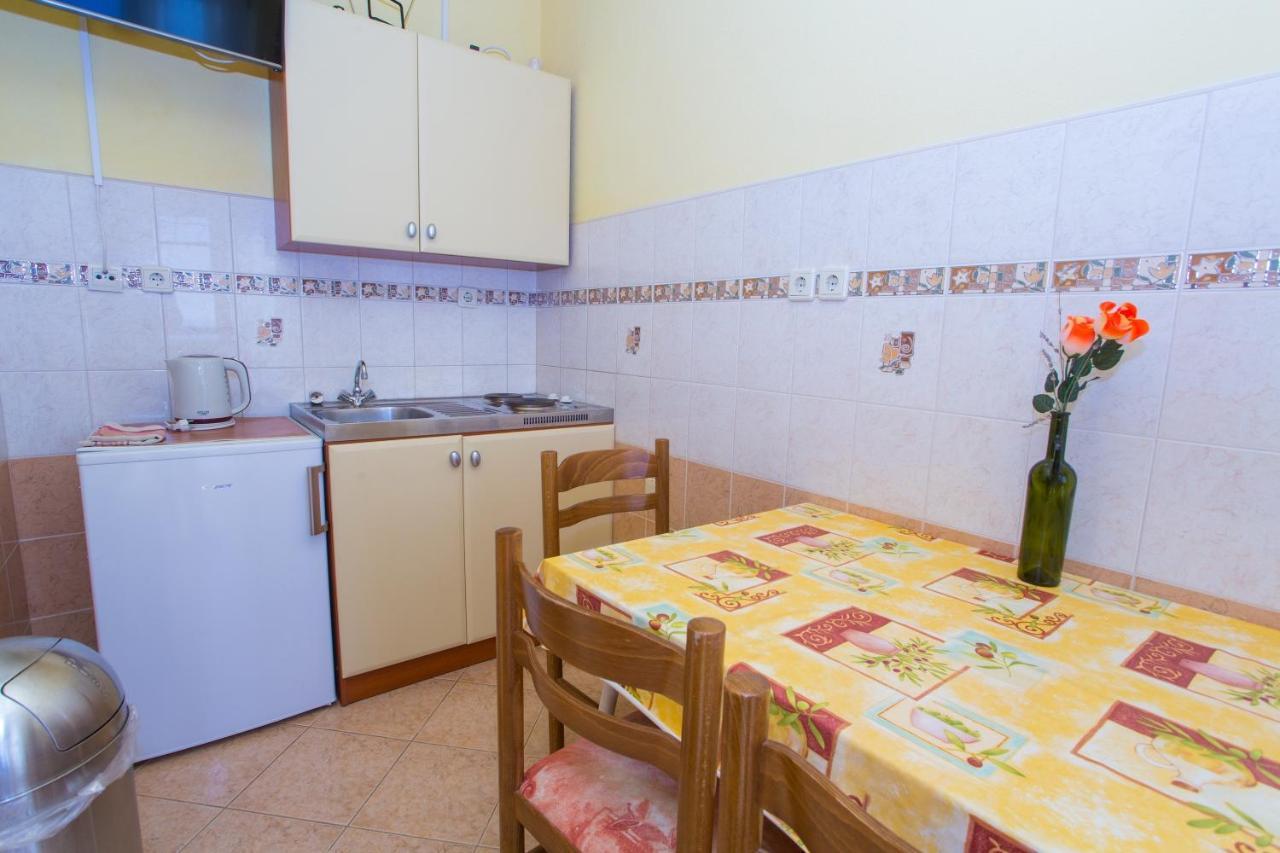 Apartment Apartments With A Parking Space Baska Voda, Makarska - 6761
