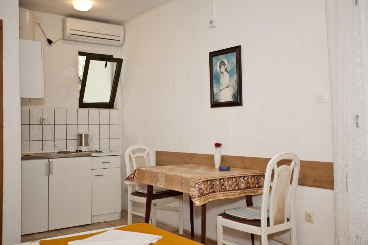 Apartments With A Parking Space Baska Voda, Makarska - 6761 Apartment