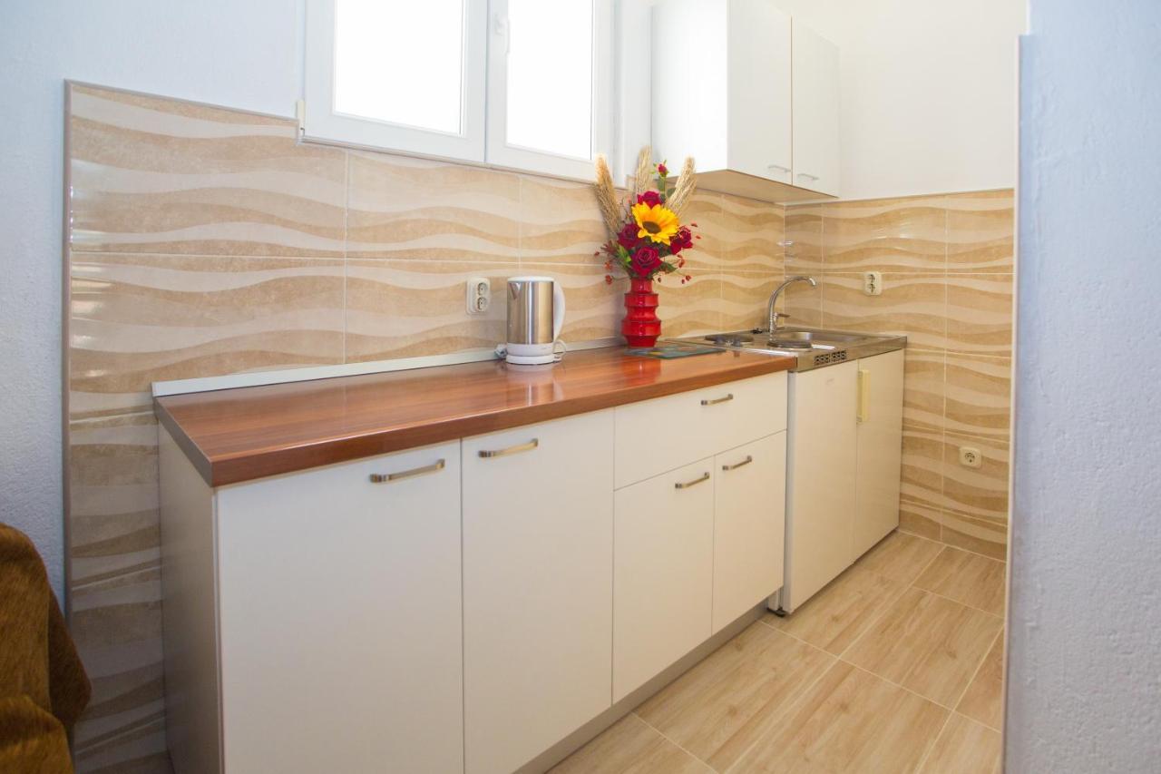 Apartments With A Parking Space Baska Voda, Makarska - 6761 Apartment