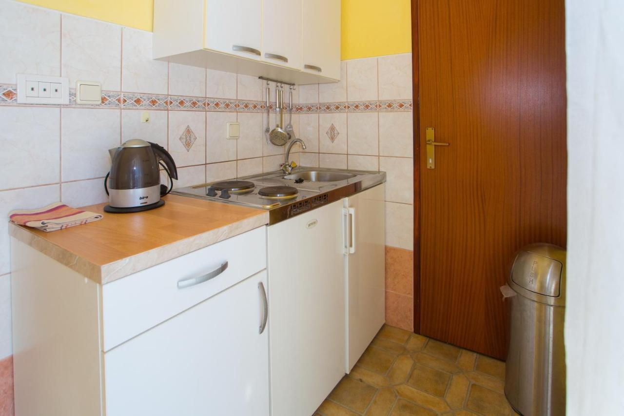 Apartments With A Parking Space Baska Voda, Makarska - 6761 Apartment Baška Voda